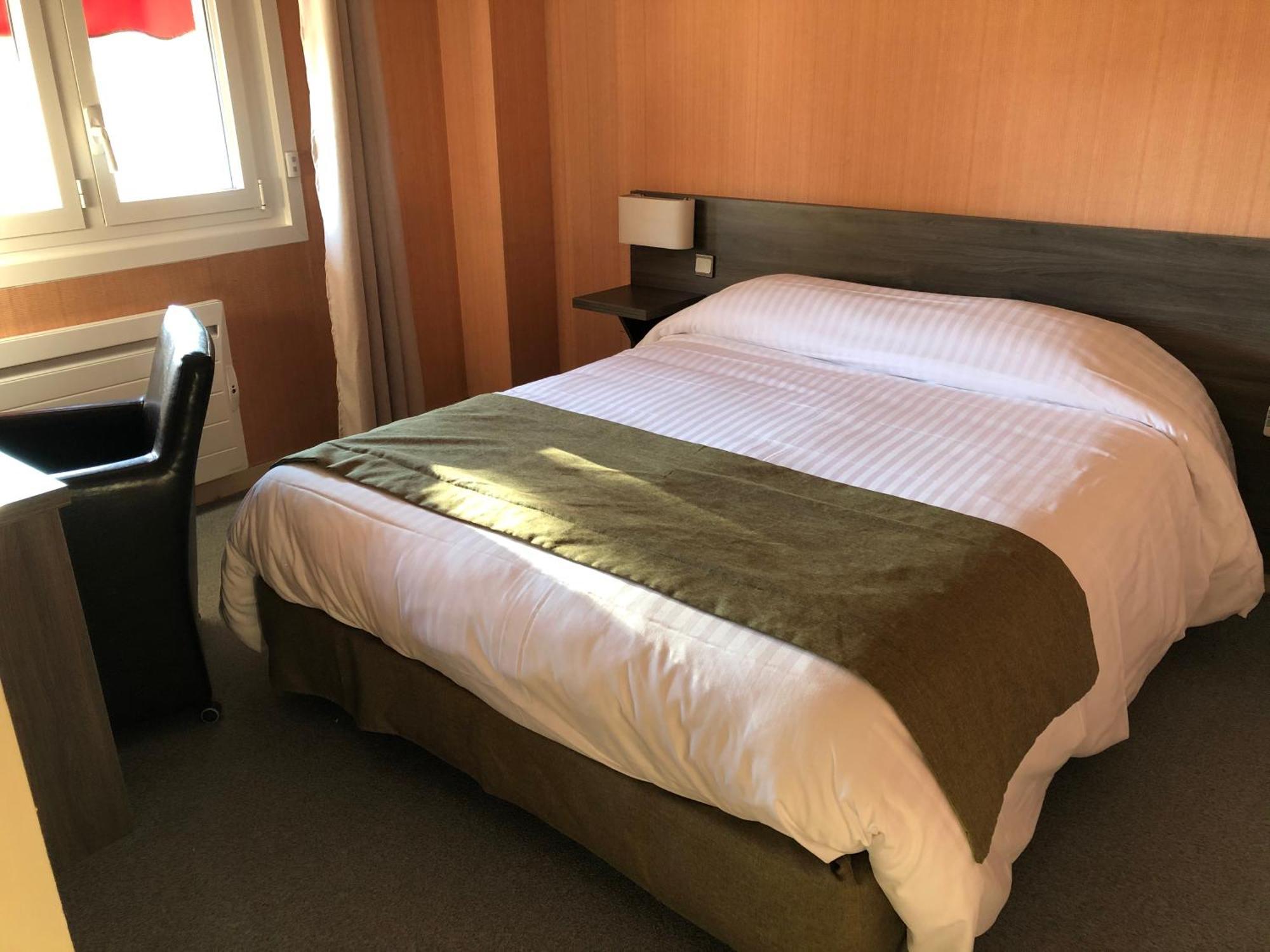 Hotel Restaurant Saint-Benoit Gueugnon Zewnętrze zdjęcie